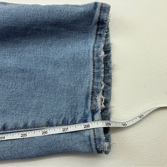 Levi’s High Waisted Distressed Mom Jeans Size 24W plus NWT - Picture 13 of 16